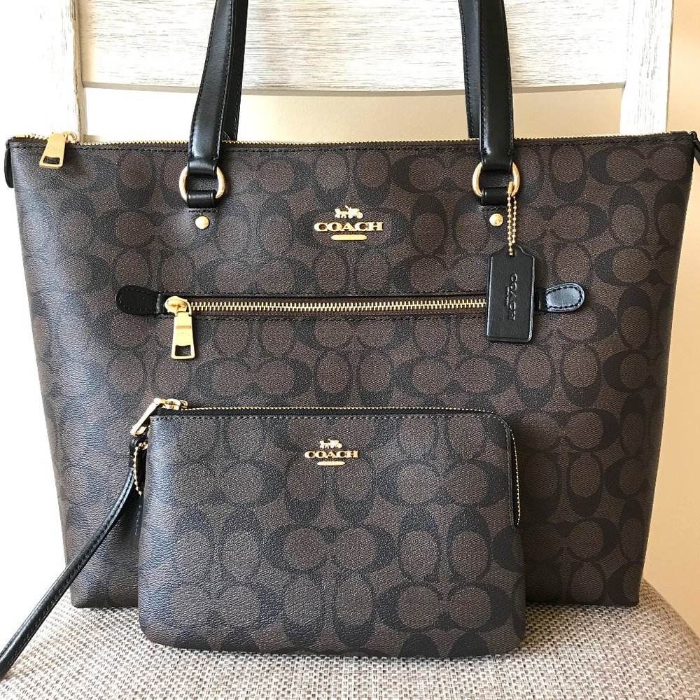 NWT COACH Signature Canvas Tote and Wallet Brown